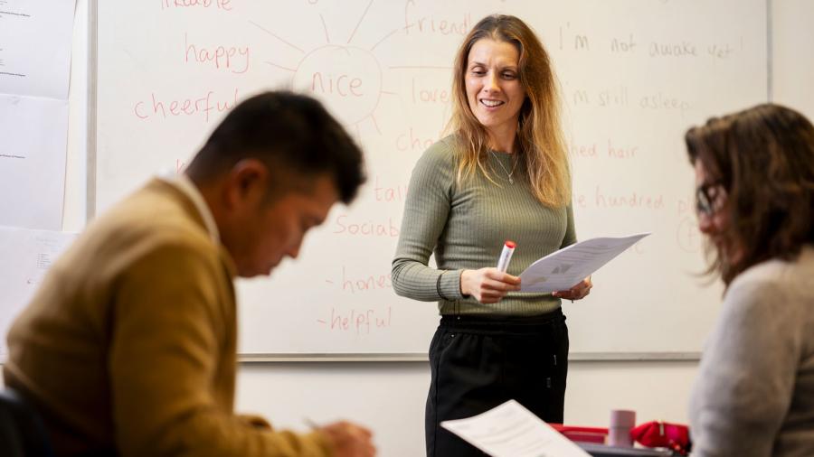 LSI School Gallery ESL Languages English 1 classroom 