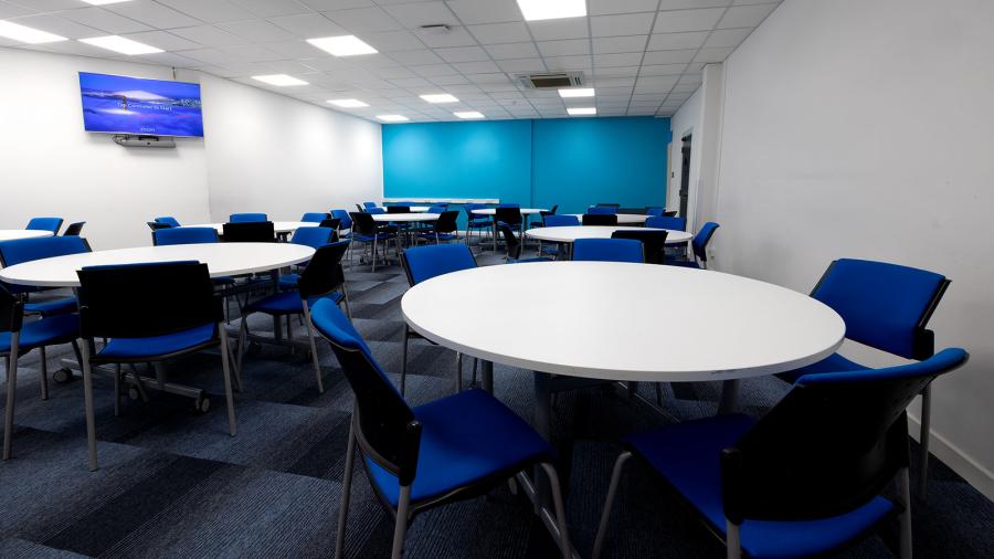 DBS-Ireland-Higher Education-Dublin-classroom-1