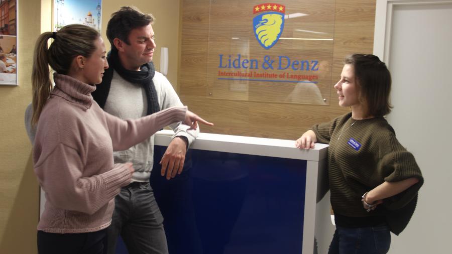 Liden & Denz School Gallery 1072 3