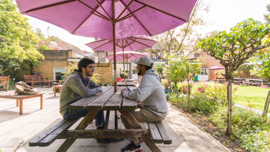 Wimbledon School of English School Garden ESL Languages