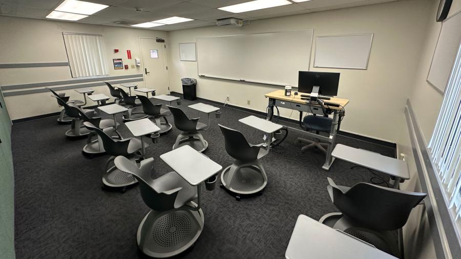 Los Angeles Summer Camp (12-17) School Gallery 3 ESL Languages Abroad English